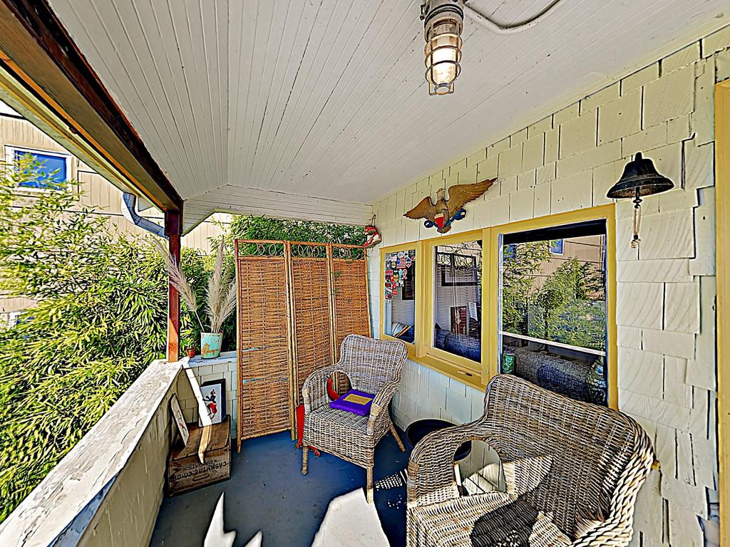 New Listing!  Easy Street Beach House On Alki Cottage - thumb 3