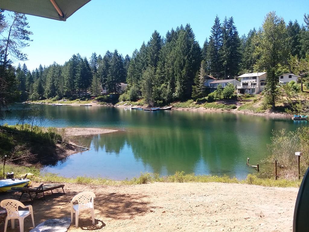 Nikkis Lakefront Rv Camping - thumb 0