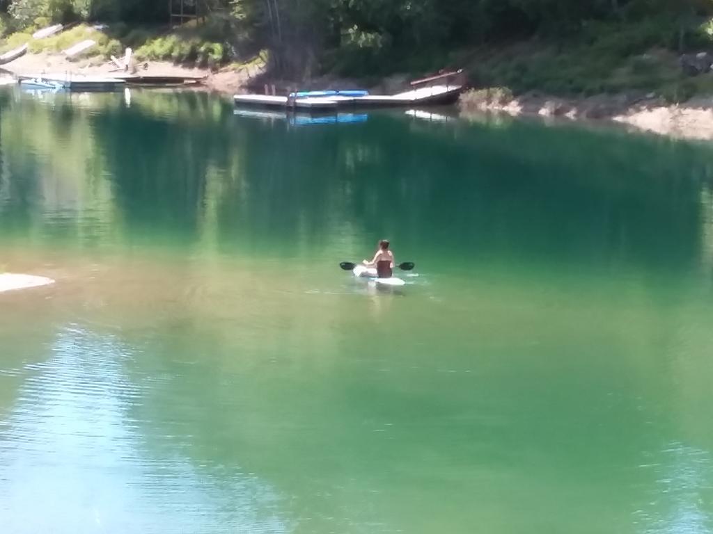 Nikkis Lakefront Rv Camping - thumb 2