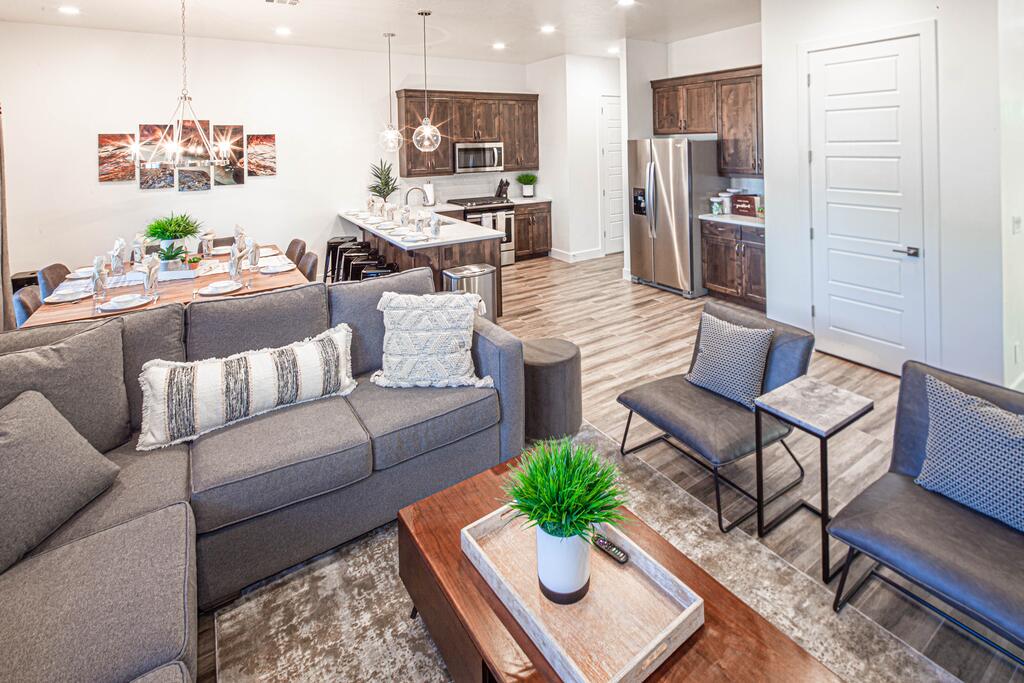 Ocotillo Springs 8 NEW Town Home Close To Pool And Hot Tub, With Gaming Console And Ping Pong - thumb 3