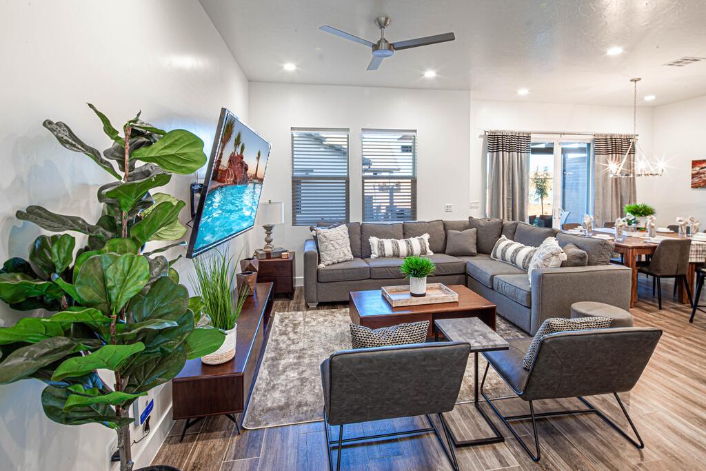 Ocotillo Springs 8 NEW Town Home Close To Pool And Hot Tub, With Gaming Console And Ping Pong - thumb 0