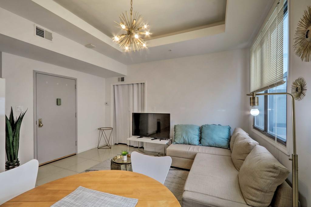 Philly Condo, Walk To Reading Terminal Market - thumb 1