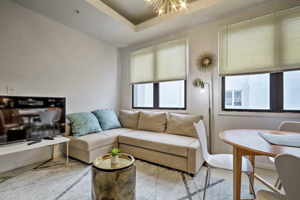 Philly Condo, Walk To Reading Terminal Market - thumb 3