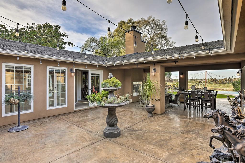 Spectacular Chula Vista House With Backyard Oasis! - thumb 2