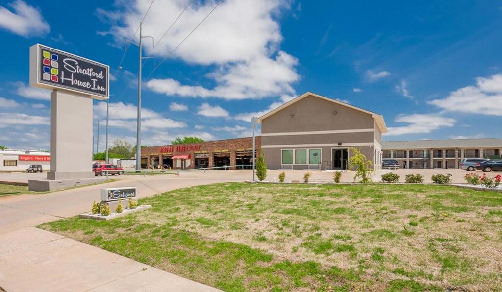 Stratford House Inn - thumb 0