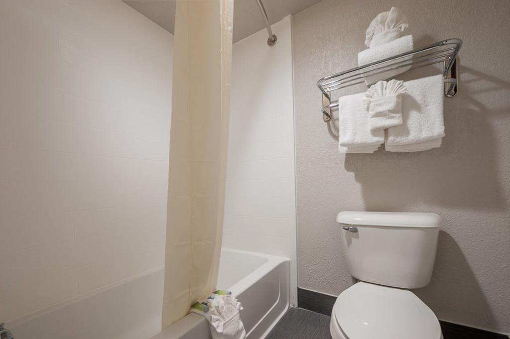 Stratford House Inn - thumb 2