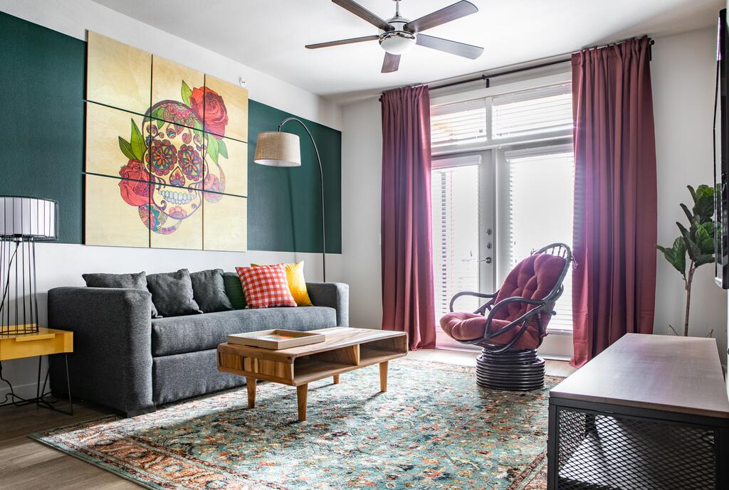 Stylish North Austin Apartments By WanderJaunt - thumb 2