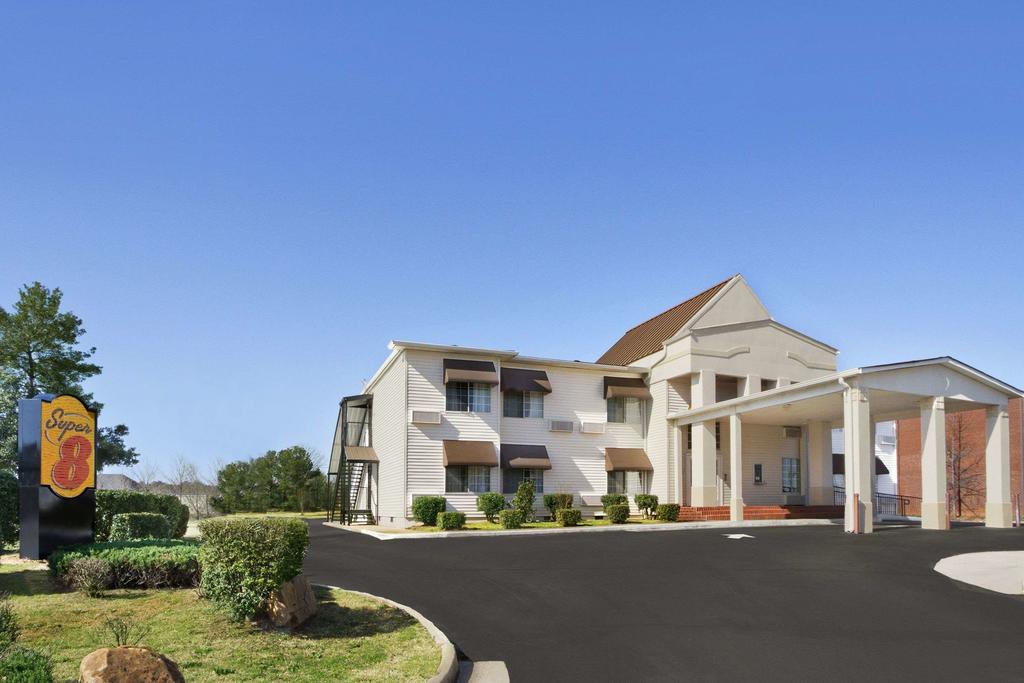 Super 8 By Wyndham Madison - thumb 0