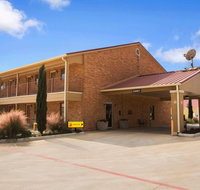 Super 8 by Wyndham Pleasanton - Accommodation Seattle