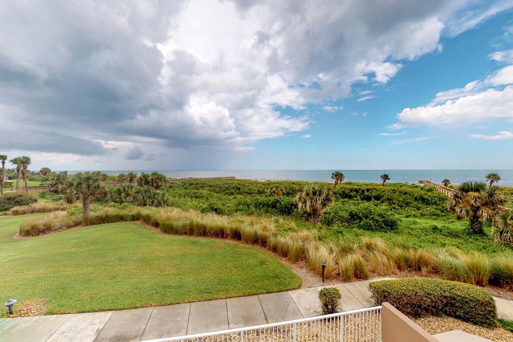 Surf Club Condos - thumb 0