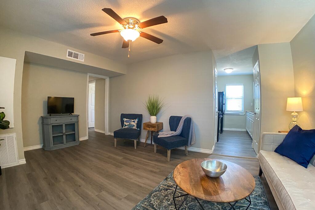 The Anchor At Pleasure Pier - thumb 1