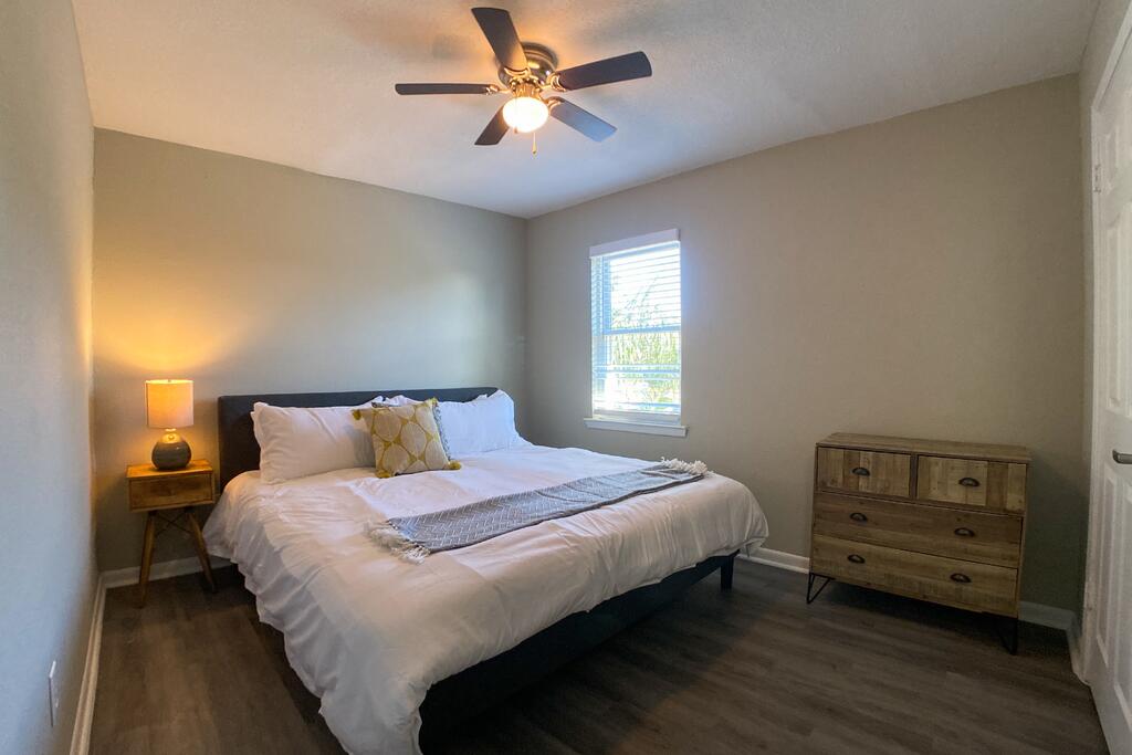 The Anchor At Pleasure Pier - thumb 3