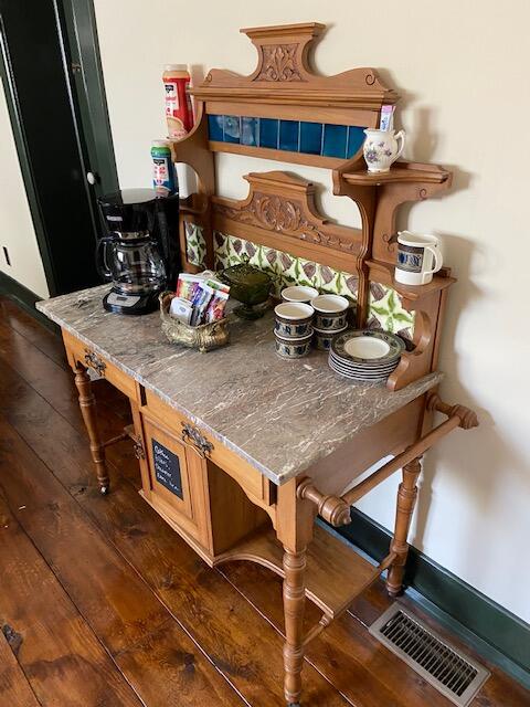 The Buffalo Haus - thumb 3