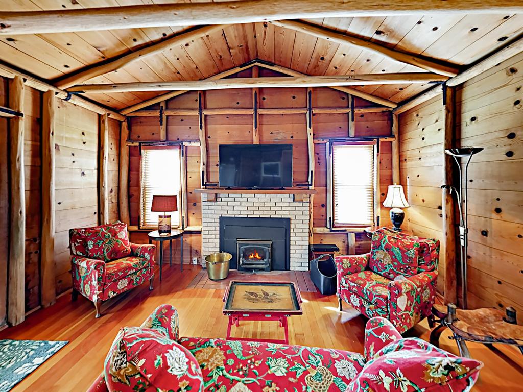 The Chalet: All-Suite 2Br, Nestled On 1,700 Acres Home - thumb 0