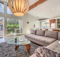 Travis Heights Modern I - Accommodation Seattle