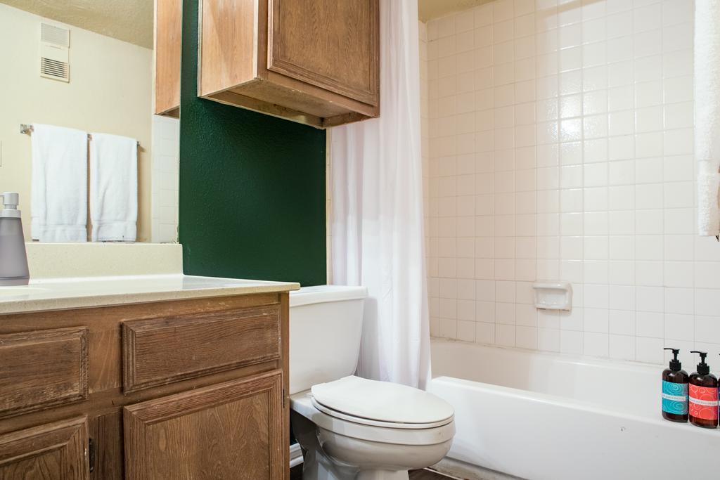 WanderJaunt - Cozy Apts In North Austin - thumb 2