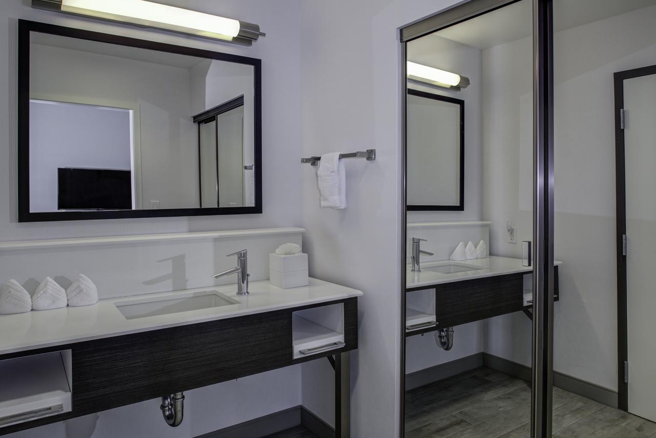 Hampton Inn & Suites Irvine/Orange County Airport - thumb 12