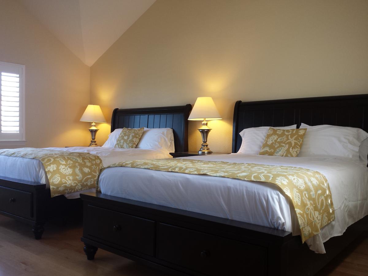 239 Park Avenue Two-Bedroom Apartment - thumb 14