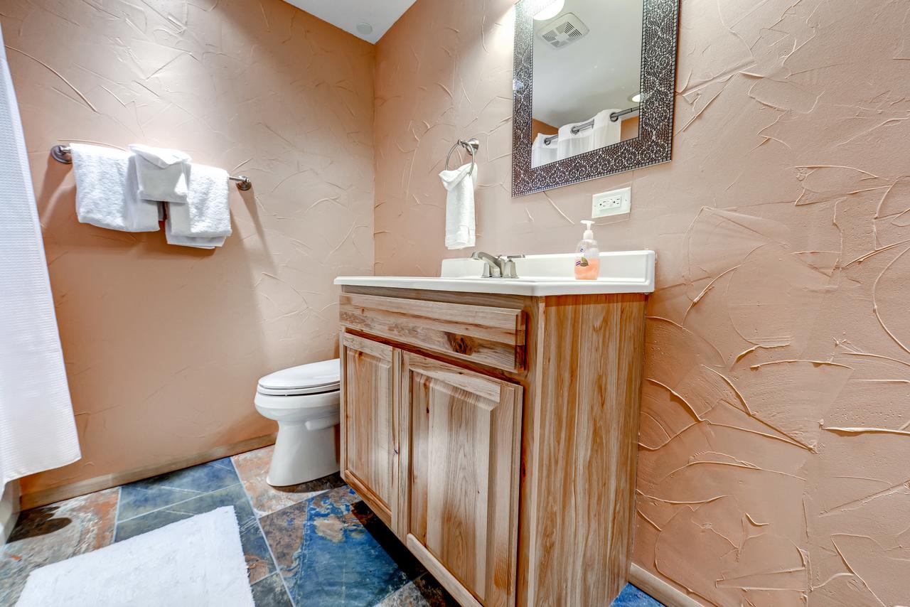 Two-Bedroom Cabin With Loft In Frisco - thumb 36