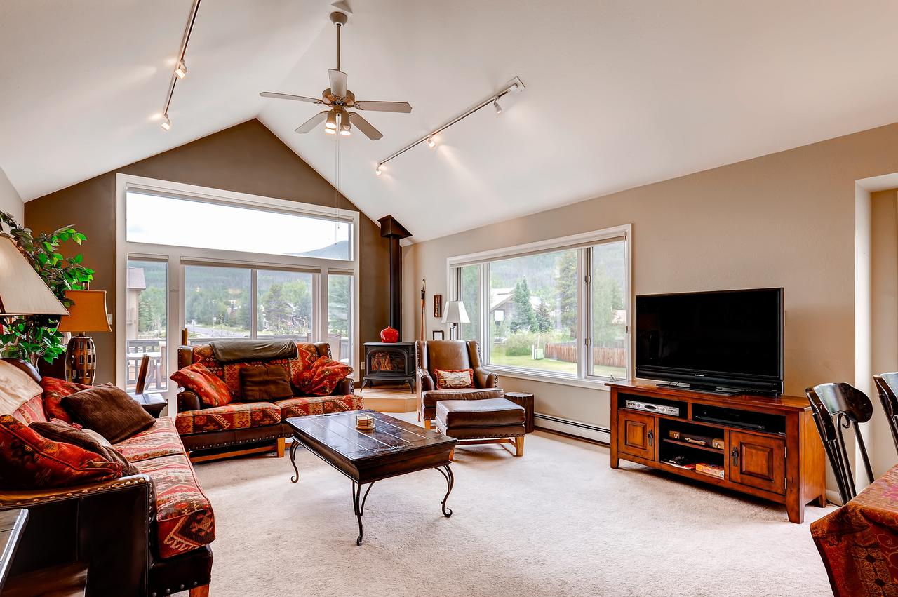 Three-Bedroom Pitkin Townhome - thumb 2