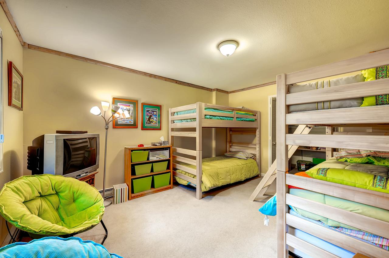 Three-Bedroom Pitkin Townhome - thumb 12