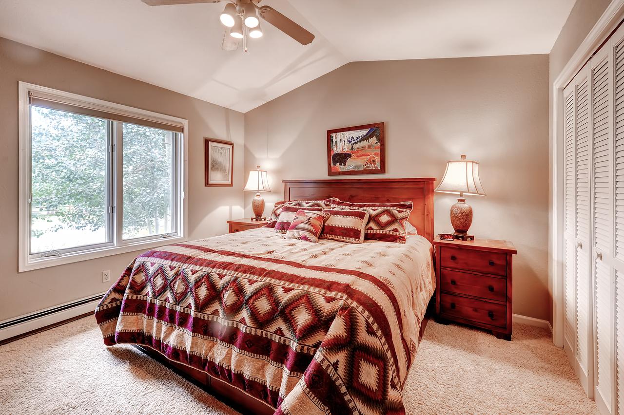 Three-Bedroom Pitkin Townhome - thumb 7