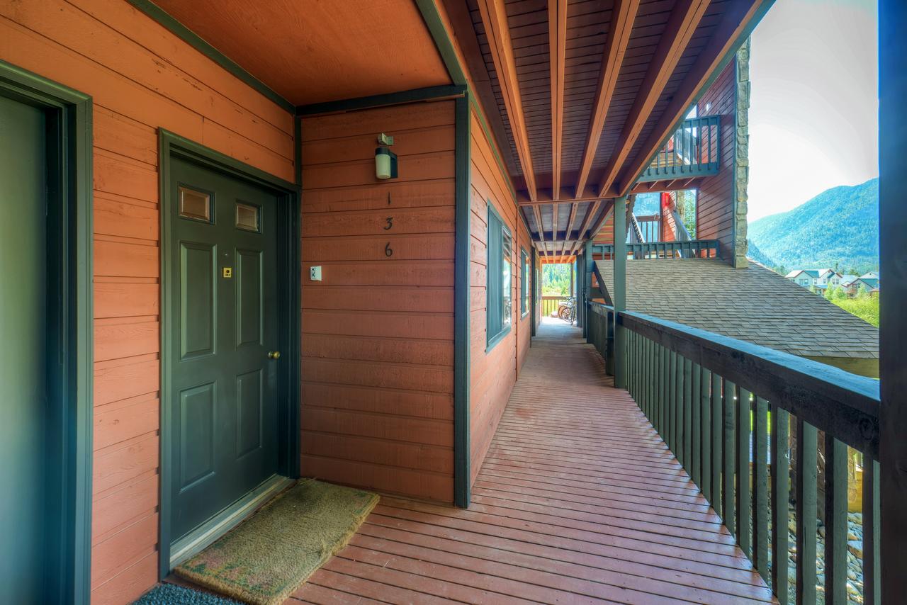Two-Bedroom Condo G136 At Mountainside - thumb 28