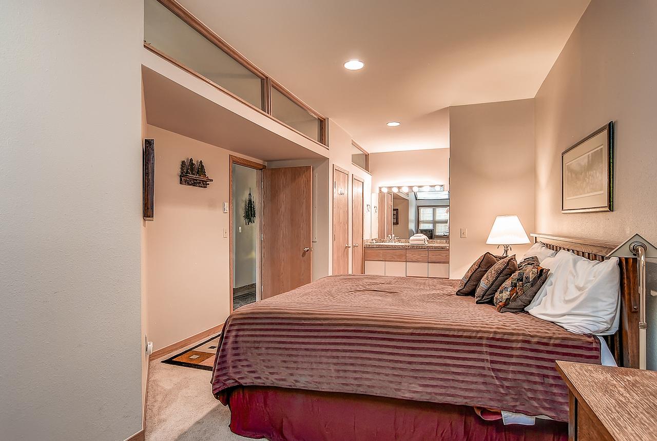 Two-Bedroom River Glen Condo 105A - thumb 17