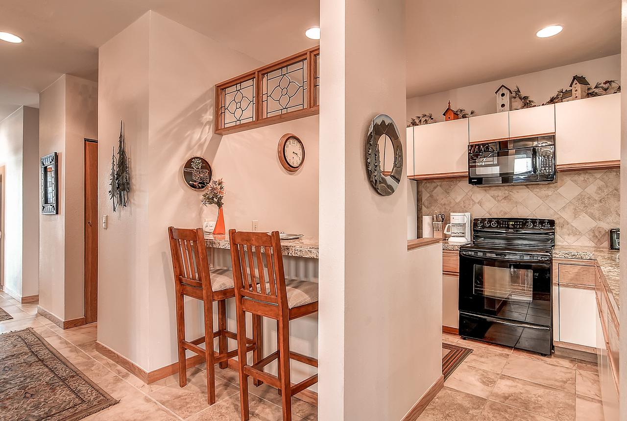 Two-Bedroom River Glen Condo 105A - thumb 15