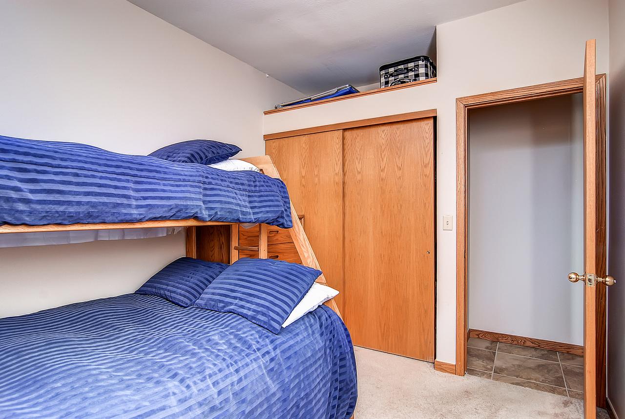 Two-Bedroom River Glen Condo 105A - thumb 10