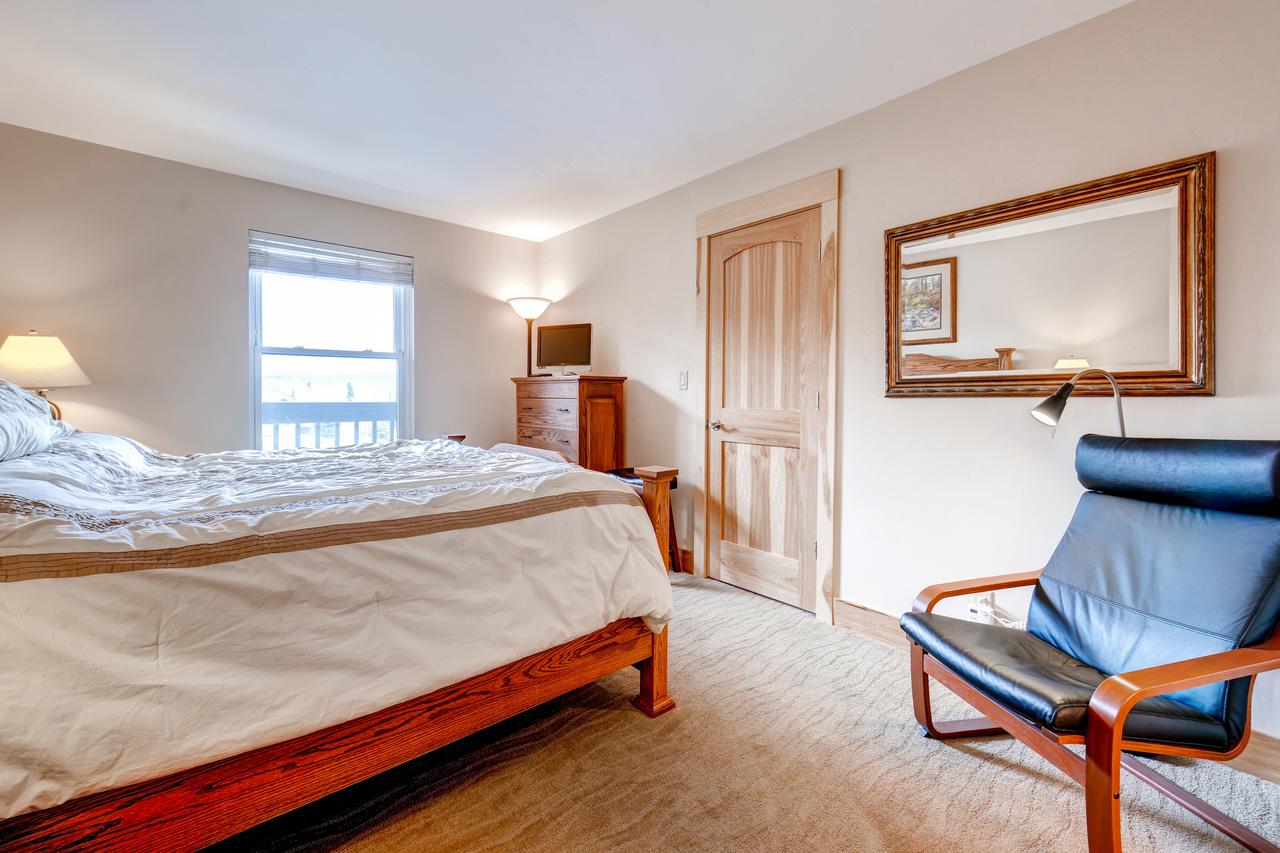 Two-Bedroom Mountainside Condo E259 - thumb 33