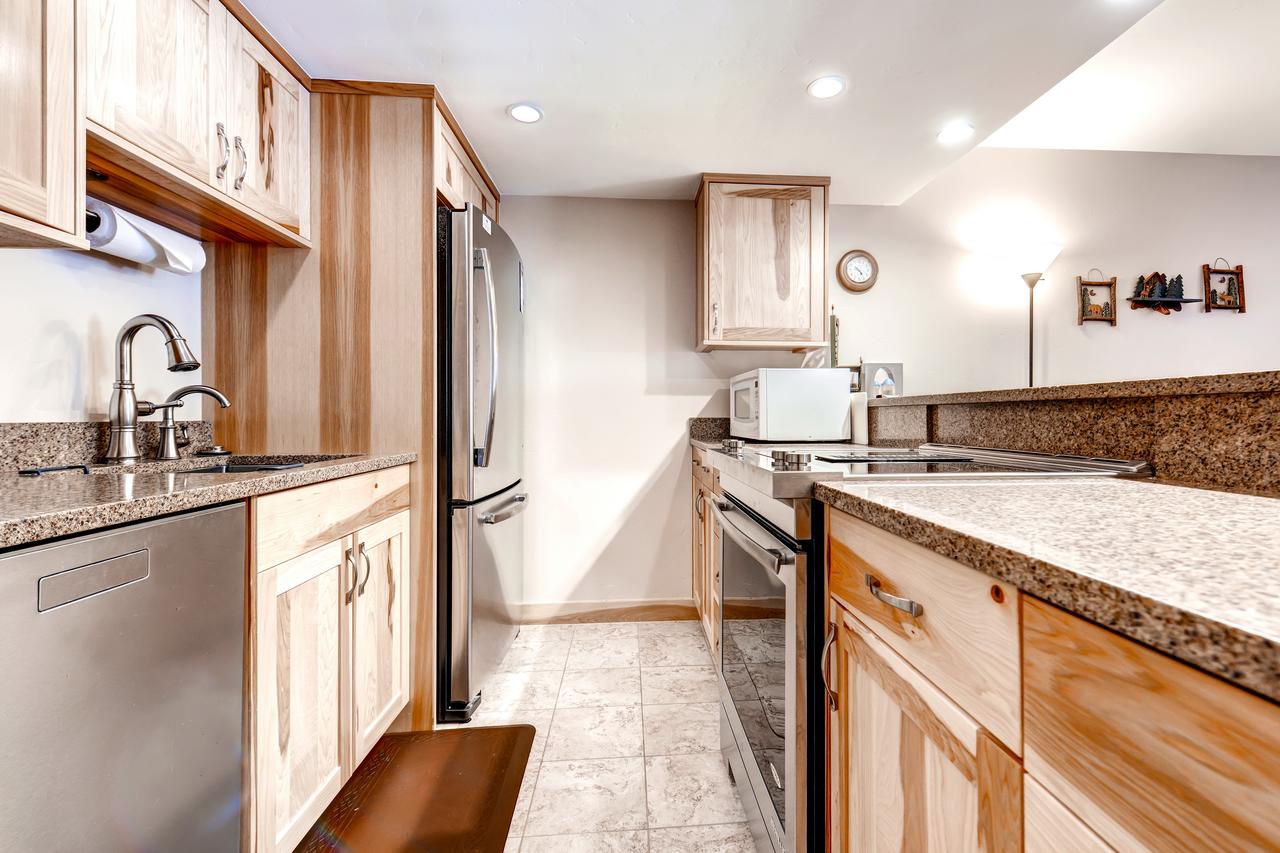 Two-Bedroom Mountainside Condo E259 - thumb 25