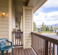 Two-Bedroom Townhome 103F at The Pointe - Accommodation Seattle