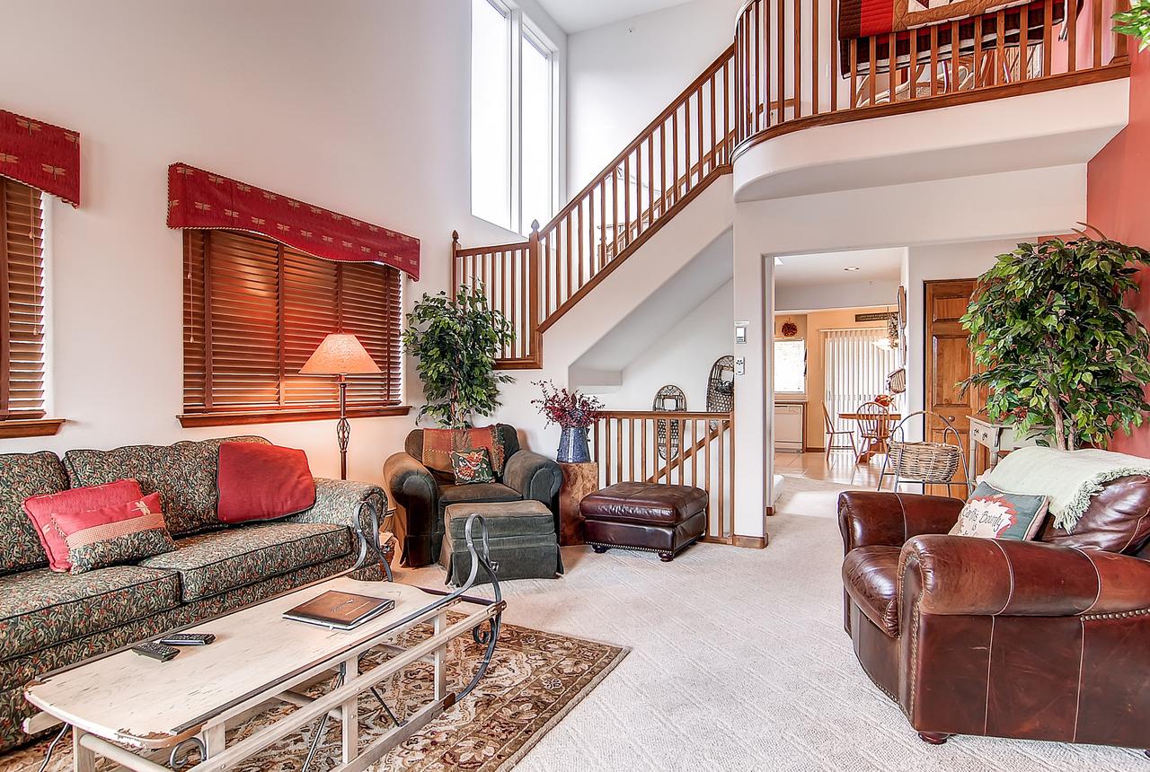 Two-Bedroom Townhome 103F At The Pointe - thumb 9