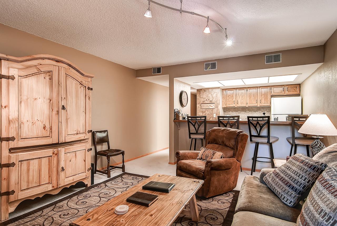 One-Bedroom Mountainside Condo A225 - thumb 10