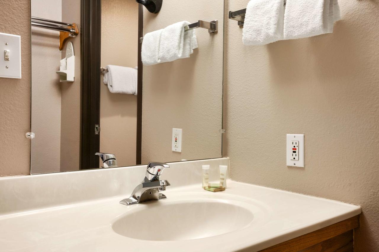 Super 8 By Wyndham Durango - thumb 32