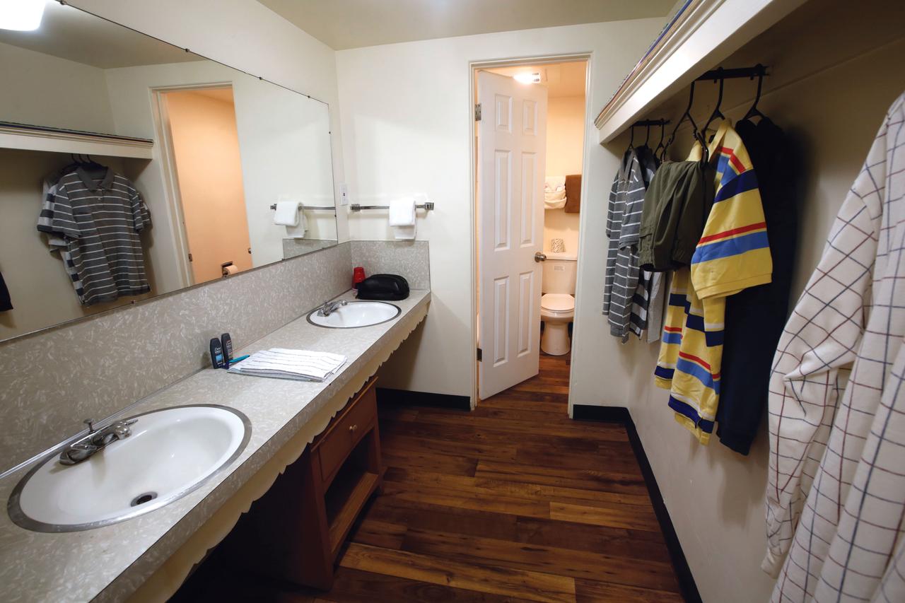 Spanish Trails Inn And Suites - thumb 4