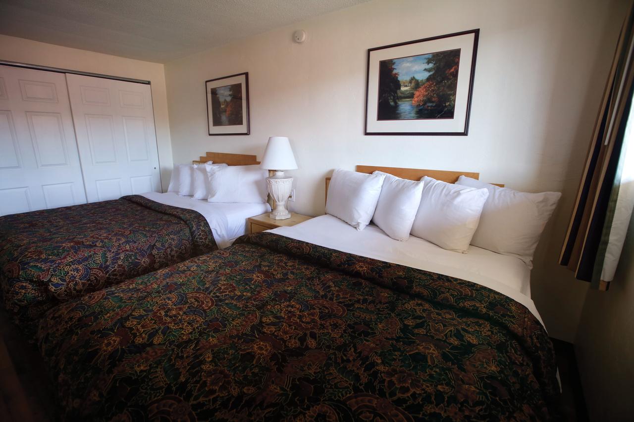 Spanish Trails Inn And Suites - thumb 11