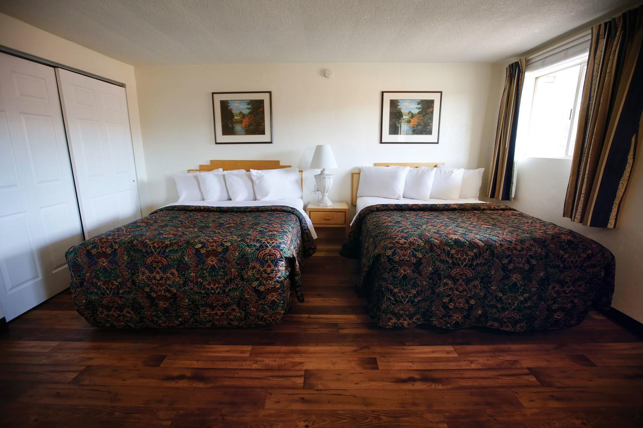 Spanish Trails Inn And Suites - thumb 9