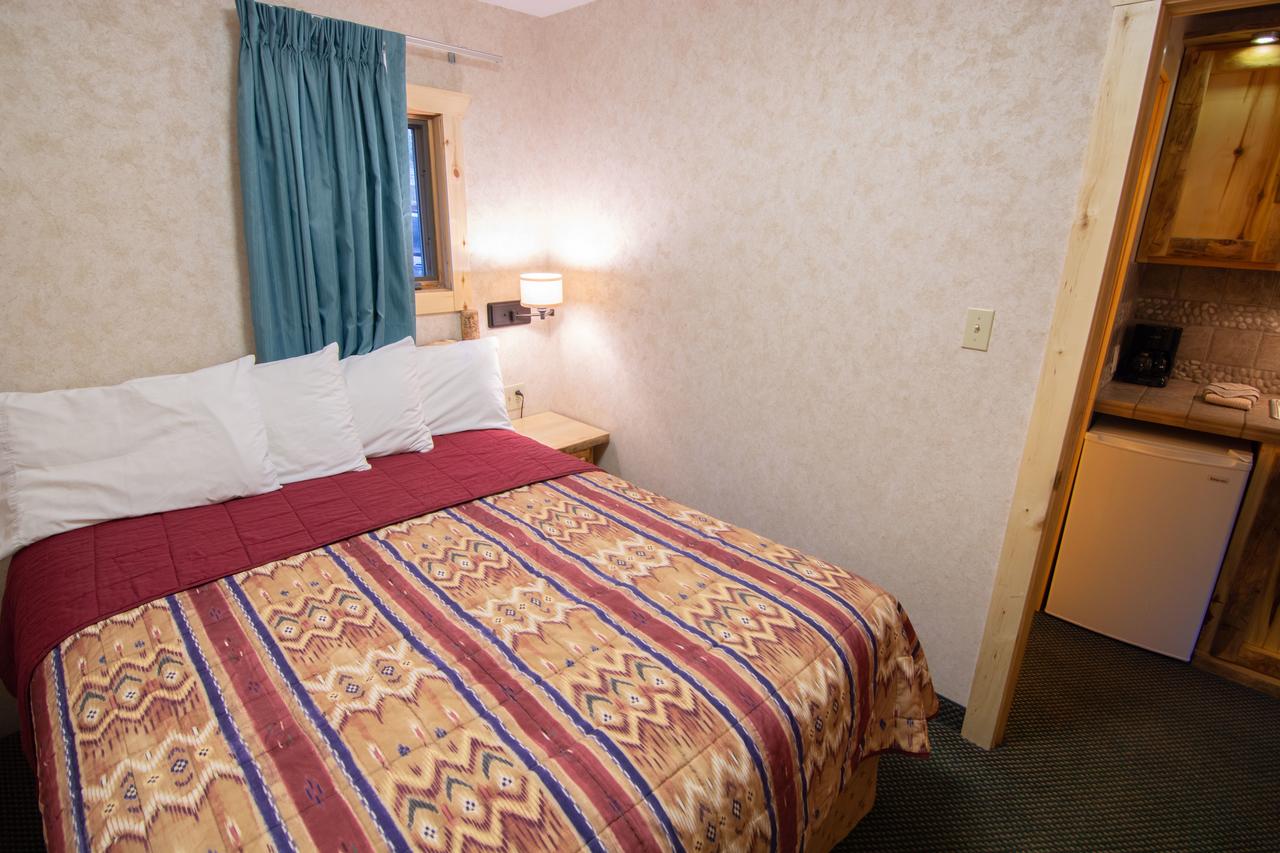 Spirit Lake Lodge & Snowmobile Rentals - thumb 11