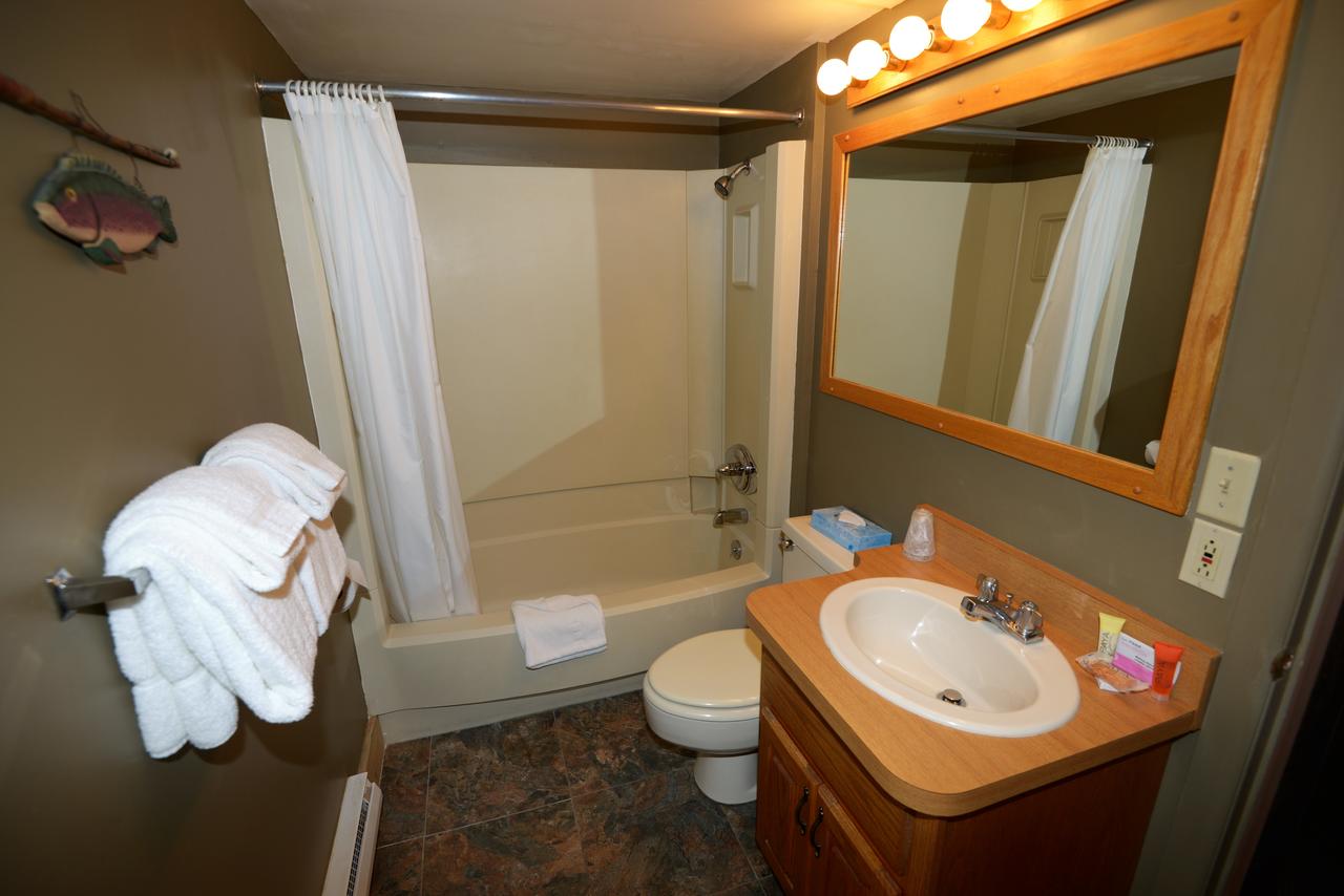 Western Riviera Lakeside Lodging - thumb 27