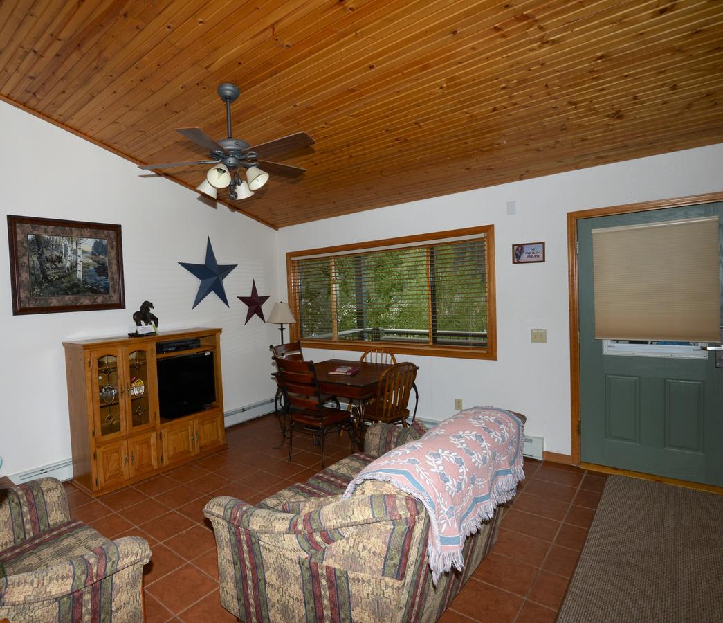Western Riviera Lakeside Lodging - thumb 20