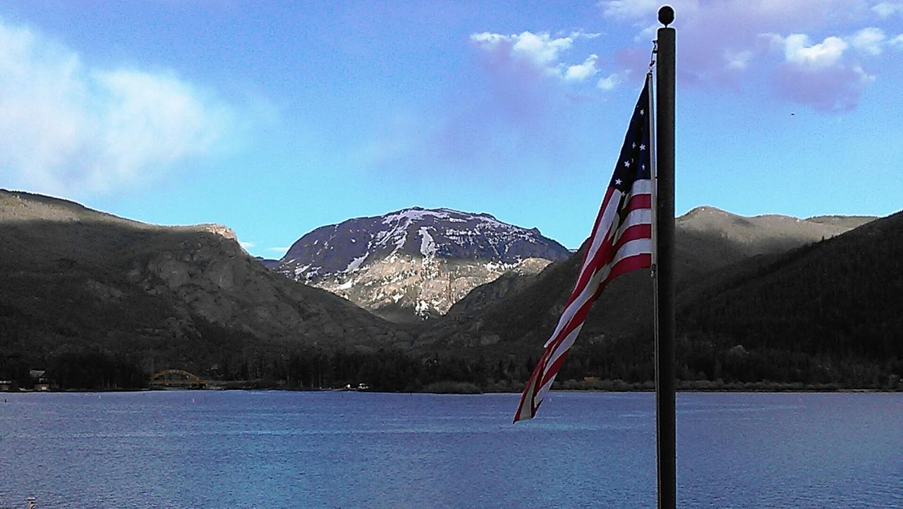 Western Riviera Lakeside Lodging - thumb 9