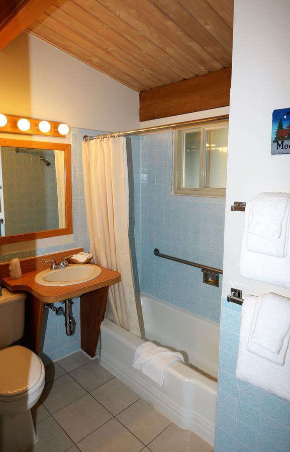 Western Riviera Lakeside Lodging - thumb 16