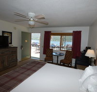 Western Riviera Lakeside Lodging - Accommodation Seattle