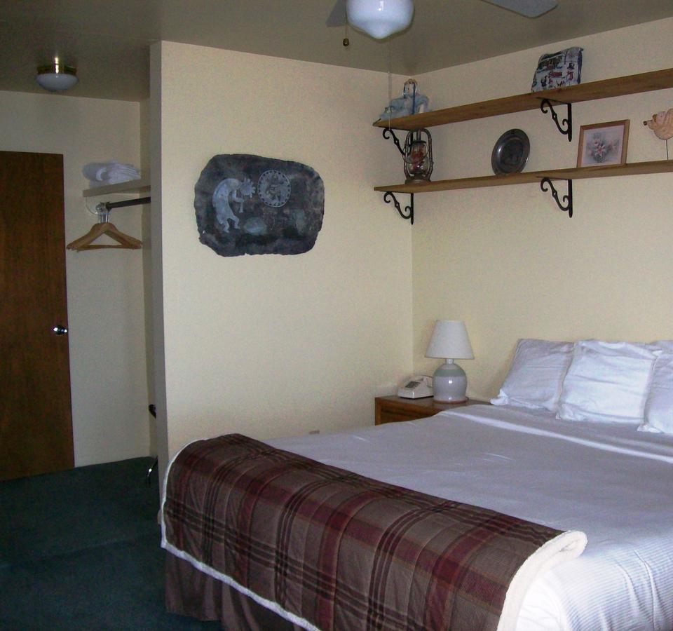 Western Riviera Lakeside Lodging - thumb 38