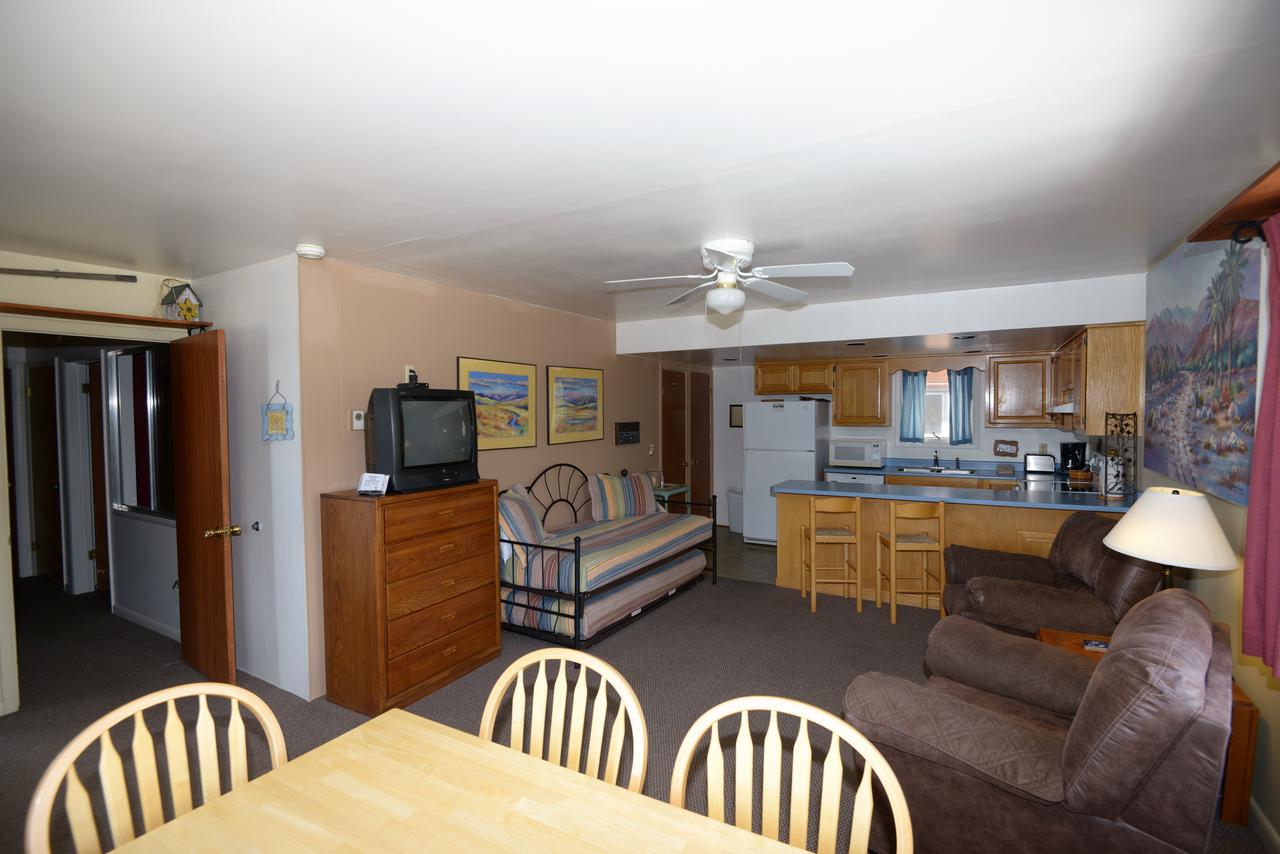 Western Riviera Lakeside Lodging - thumb 24