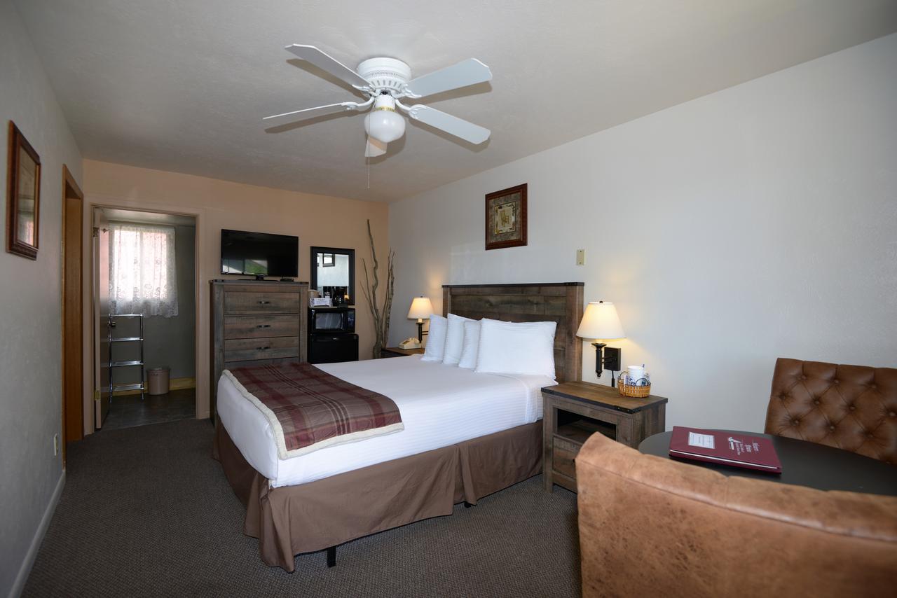 Western Riviera Lakeside Lodging - thumb 29