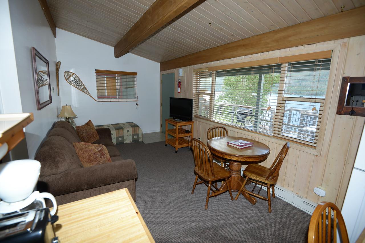 Western Riviera Lakeside Lodging - thumb 17