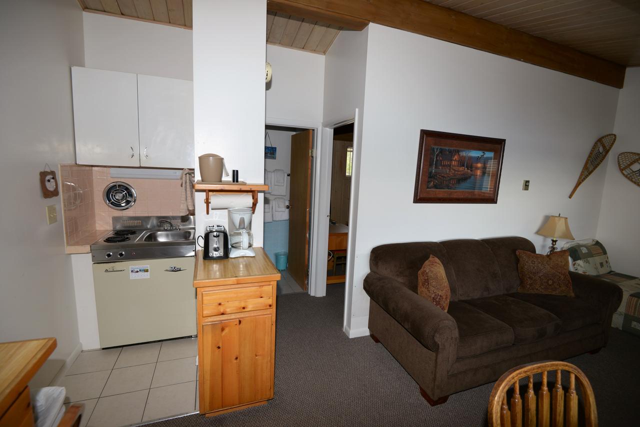 Western Riviera Lakeside Lodging - thumb 14